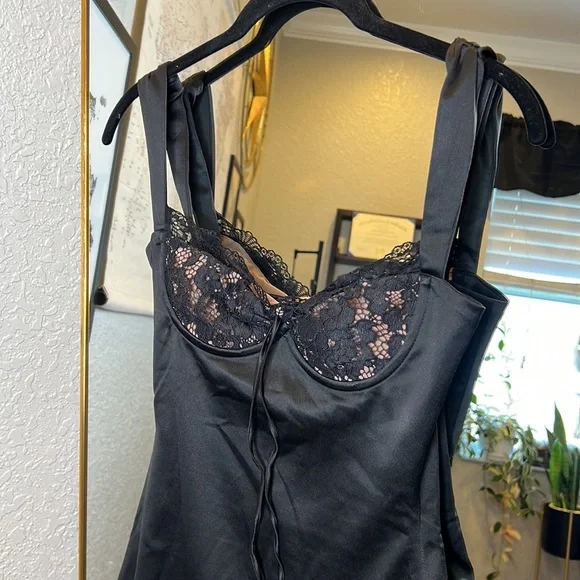 HOUSE OF CB 'Adriana' Black Satin And Lace Mini Dress NWOT - Picture 15 of 15